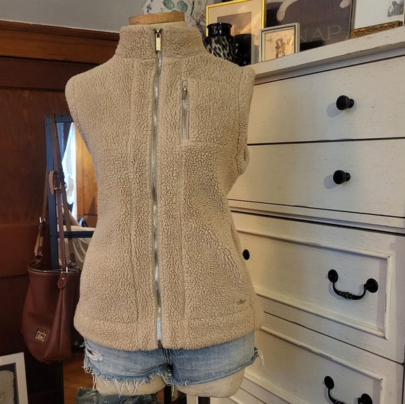 Calvin K. Fuzz Vest xs fits M - Picture 2 of 8